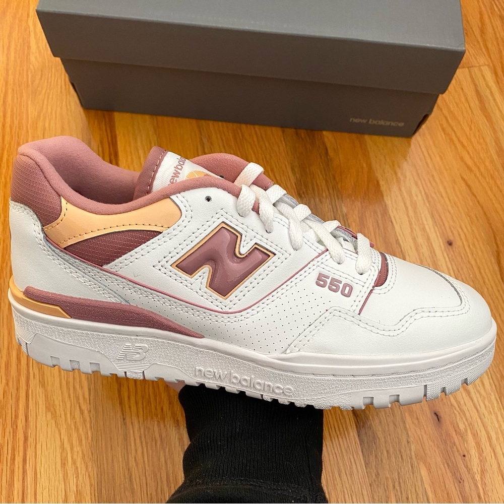 New Balance 550 Women's Sneakers - White and Pink